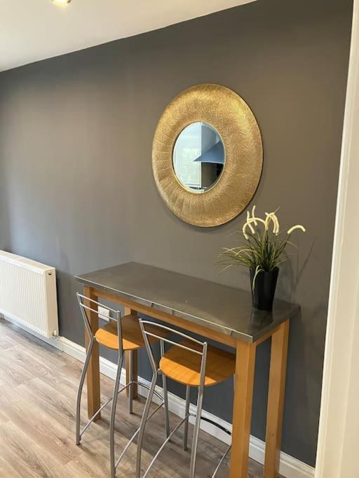 Ogilvie Lodge Llandudno Junction Bagian luar foto